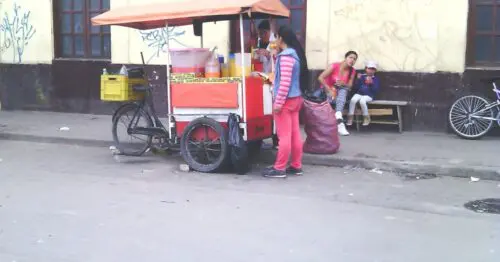 PUNTO AMBULANTE DE HIDRATACION SALPICON  JUGO DE NARANJA PUNTO AMBULANTE DE HIDRATACION SALPICON  JUGO DE NARANJA
